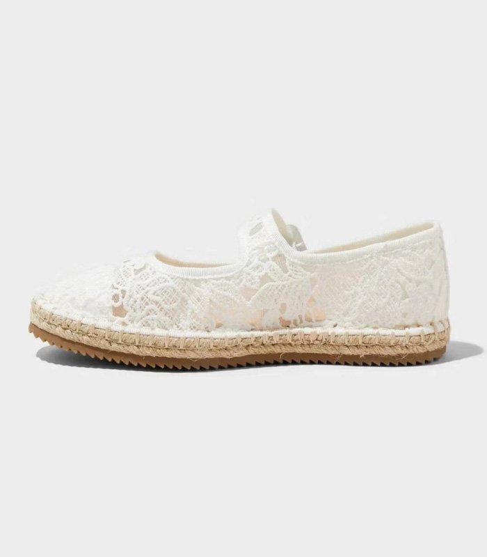 Zapatos infantiles Art Class Madeline Lace blancos con encaje