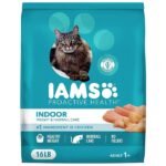 Alimento seco para gatos adultos IAMS Proactive Health Indoor Weight & Hairball Care (sabor pollo),16 lb