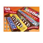 Barras de chocolate y dulces M&M'S, Skittles y otros en tamaño regular, 30 uni